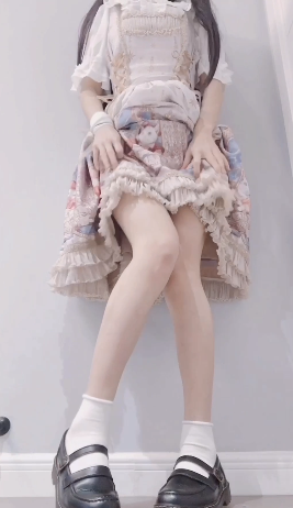 福利姬-小琳（cuteli）-原版无水印新 小猫萝莉裙（1V,232M）